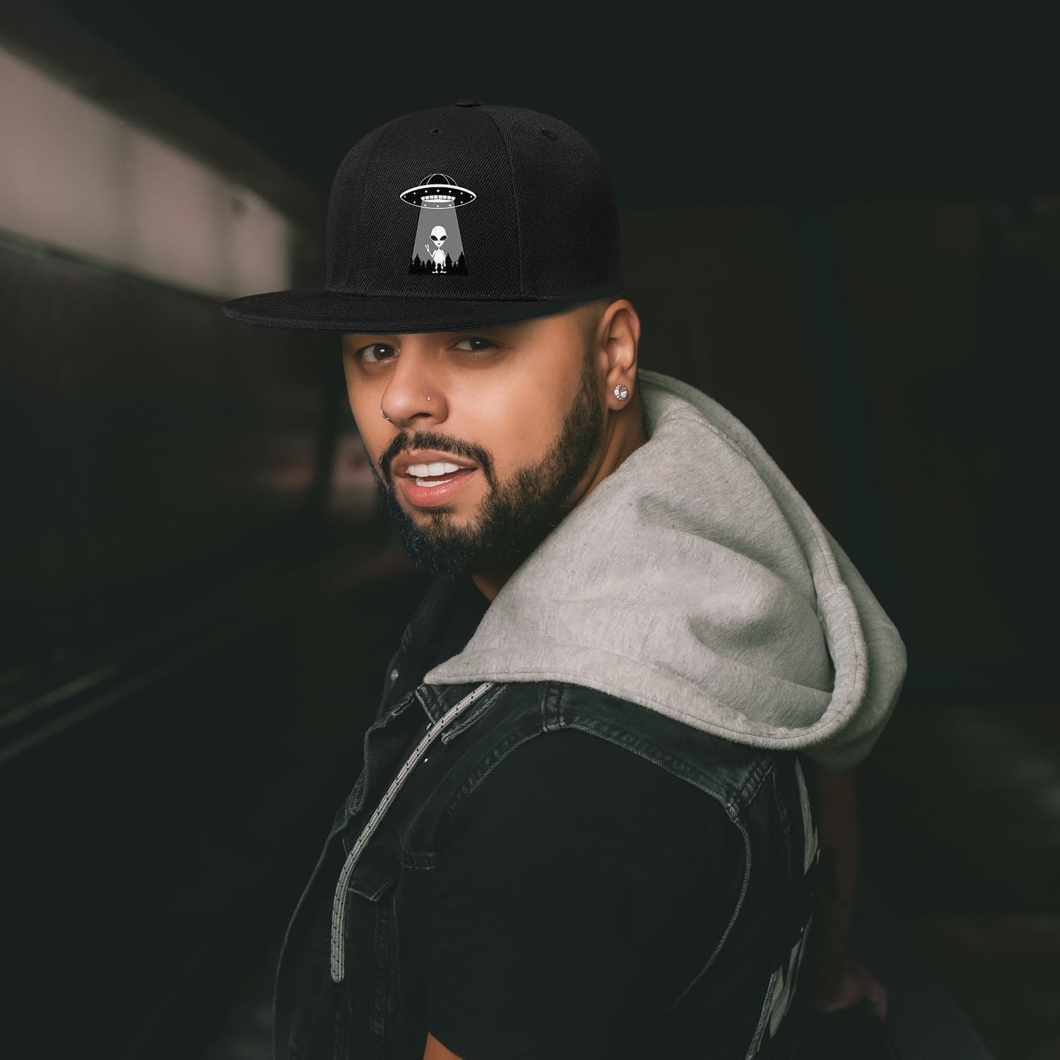 Czapki Snapback z motywem UFO  – Snapback Hat Flat recenzja i cena